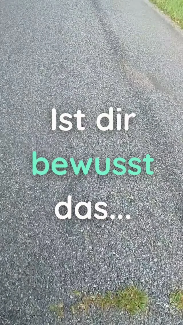 Wissen hilft uns, bessere Entscheidungen für unsere Hunde zu treffen.

🐕Informiere dich.
🐕Hinterfrage Trainingsmethoden.
🐕Lerne, deinen Hund zu lesen.

Denn unsere Hunde sind darauf angewiesen, dass wir Entscheidungen treffen, die nicht nur zum gewünschten Verhalten führen, sondern auch ihr Wohlbefinden berücksichtigen. 💪

#hundetraining #hundeverhalten #bedürfnisorientiert #hundeverstehen  #tierschutzimhundetraining